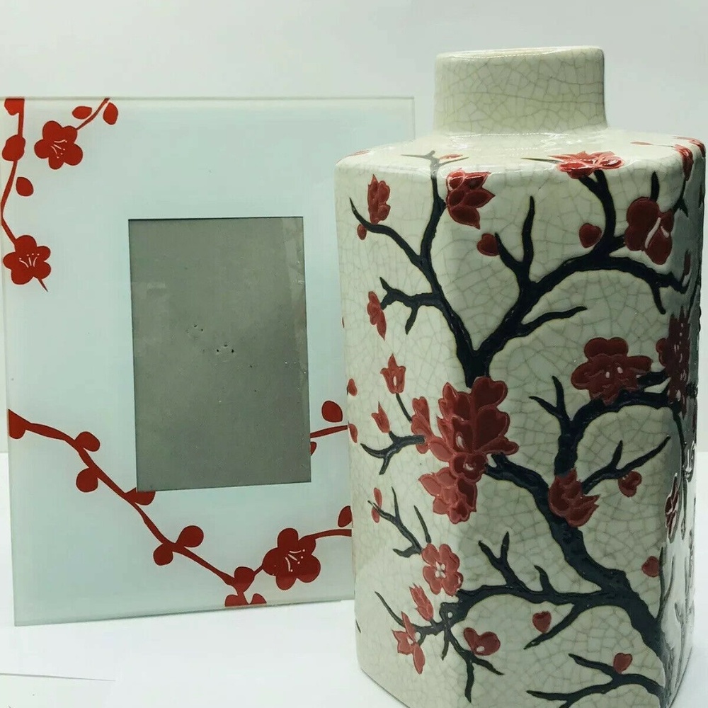 Picture Frame 4x6" Red White Floral Vase Lot 2 Pcs